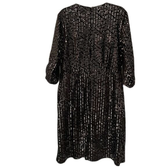 Lane Bryant Silver Sequin & Black Velvet Wrap Dress NWT Party Date Night Sz 16 - Picture 10 of 11
